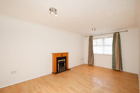 Pickfords Gardens, Slough, SL1 2 bed flat for sale