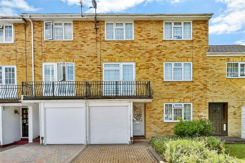 Macklands Way, Gillingham ME8 3 bed townhouse for sale