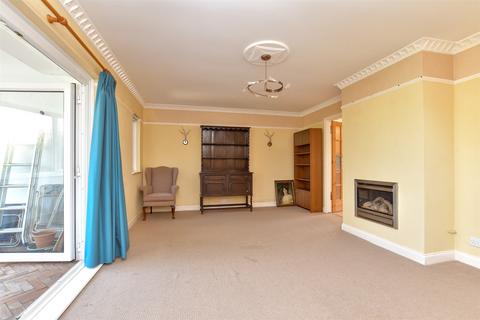 Stone Lane, Worthing BN13 2 bed bungalow for sale