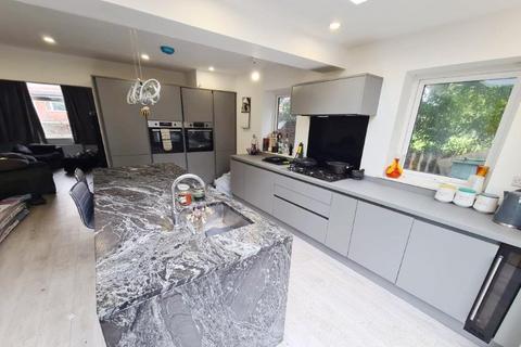 Medlock Street, Droylsden 3 bed end of terrace house for sale