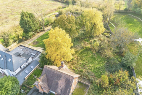 Elstree  WD6 5 bed detached house for sale