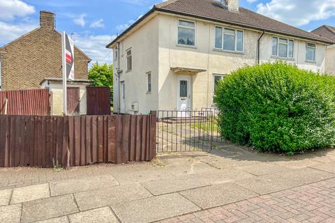 Winchester Avenue, Grimsby, DN33 3 bed semi