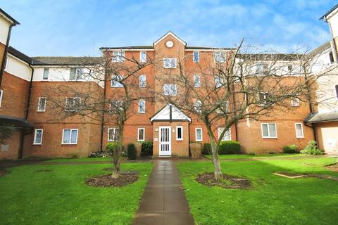 Pioneer Way, Watford, WD18 1 bed apartment for sale