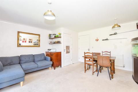 Wood Hill Way, Bognor Regis PO22 3 bed semi
