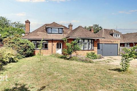 Ashcroft Road, Luton 3 bed chalet for sale