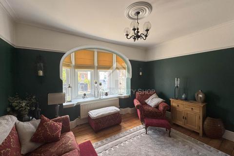 High Street, Baldock 2 bed flat for sale