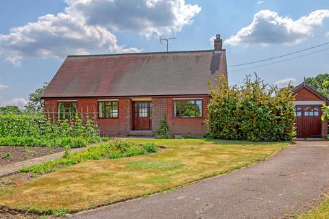 Loves Green, Highwood, CM1 3 bed bungalow for sale