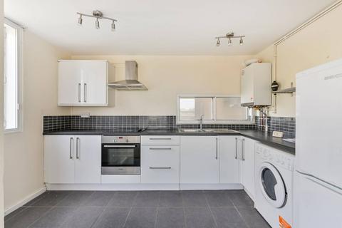 Lower Mortlake Road, North Sheen... 2 bed flat for sale