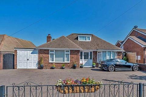 Giffords Croft 2 bed detached bungalow for sale