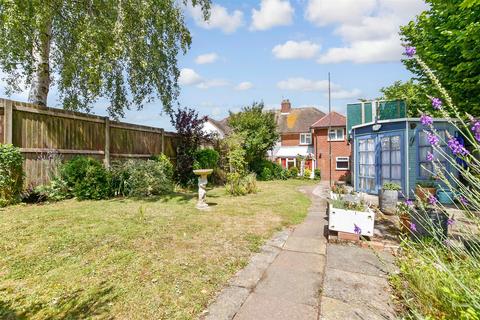 Northbourne Road, Great Mongeham... 3 bed semi