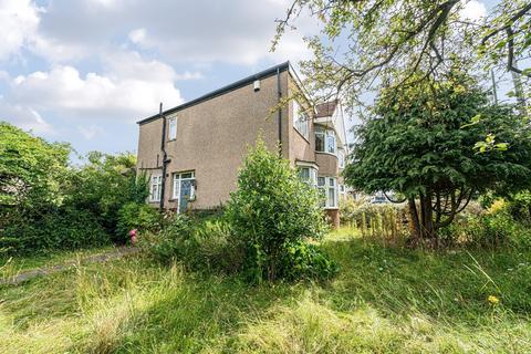 Main Road, Sidcup, Kent, DA14 6QG 3 bed semi
