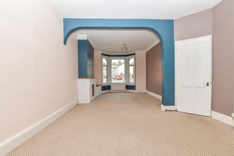 Elms Vale Road, Dover CT17 2 bed terraced house for sale