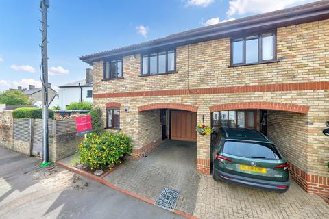 Swan Street, Baldock SG7 2 bed semi