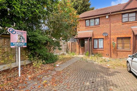 Armstrong Close, Dagenham, Essex 2 bed end of terrace house for sale