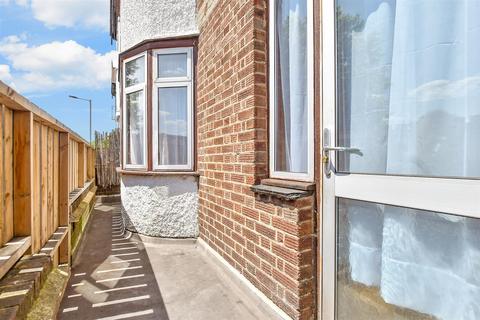Billet Road, Walthamstow 3 bed maisonette for sale
