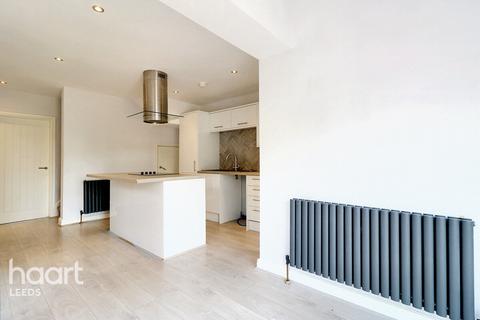 Tong Road, LEEDS 3 bed semi