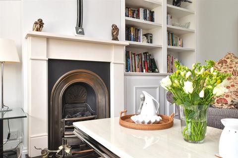 Mackie Avenue, Patcham, Brighton... 4 bed semi