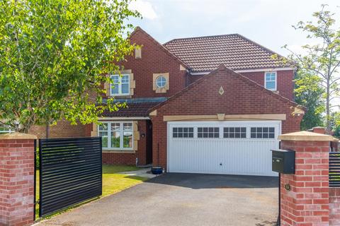 Barn Hey Drive, Farington Moss, Leyland 4 bed detached house for sale