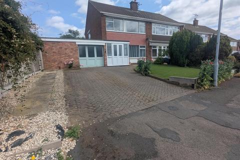 Bramcote Close, Bulkington, Bedworth 3 bed semi