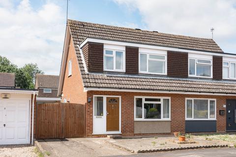Garland Way, Aston Clinton... 3 bed semi