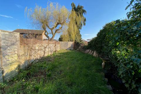 Blandford Close, Welland, Malvern 3 bed semi