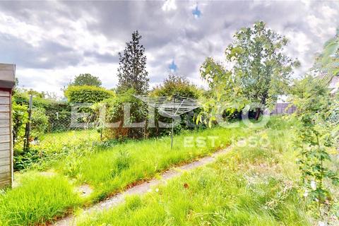 Chalfont Avenue, Wembley, HA9 3 bed semi