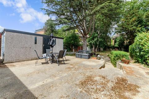 Roseacre Road, Welling, Kent 3 bed semi