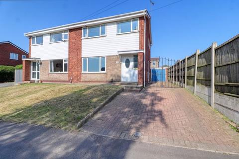 Mason Drive, Scunthorpe 3 bed semi
