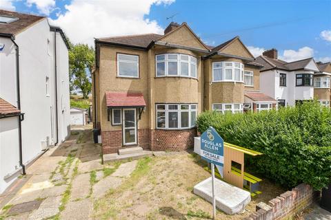 Torquay Gardens, Ilford IG4 3 bed semi