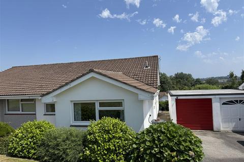 Meadway, St. Austell 3 bed semi
