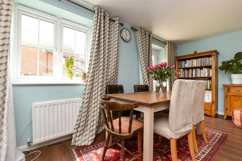 Burgess Road, Horley RH6 4 bed semi