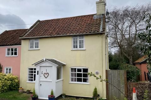 Halfpenny Cottage, 1 Hyde Park... 2 bed semi