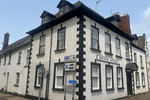 Brook House, Ross