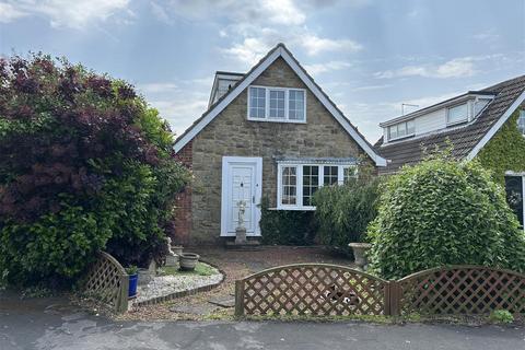 Willow Garth, Eastrington, Goole 2 bed detached bungalow for sale