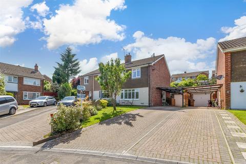 Browns Lane, Uckfield, East Sussex 3 bed semi