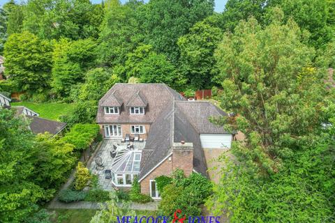 The Glade, Hutton Mount, Brentwood 4 bed detached house for sale