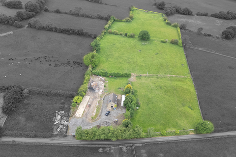 Dog House Farm, Cat Hill Lane... Farm for sale