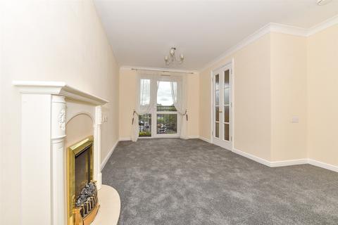 Medway Wharf Road, Tonbridge, Kent 1 bed flat for sale