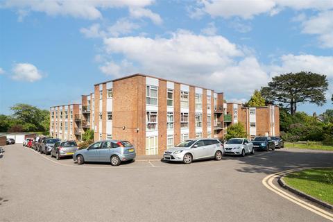 Mill Lane, Crowborough 2 bed flat for sale