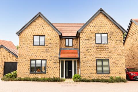 Gibby Road, Crawley RH10 4 bed detached house for sale