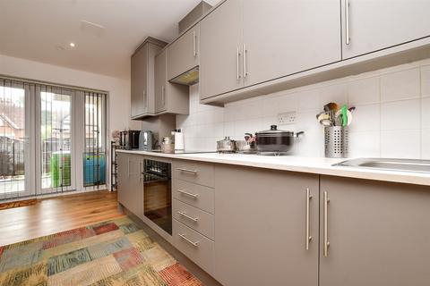 Russell Hill, West Purley, Surrey 2 bed apartment for sale