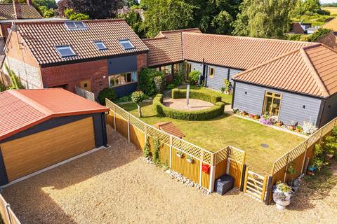 Chapel Road, Trunch 6 bed detached house for sale