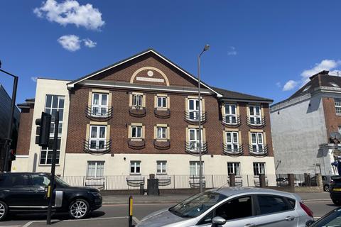 Brighton Road, Purley CR8 2 bed flat for sale