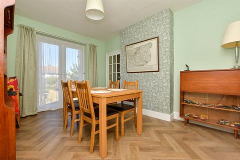 Beacon Road, Broadstairs CT10 3 bed semi