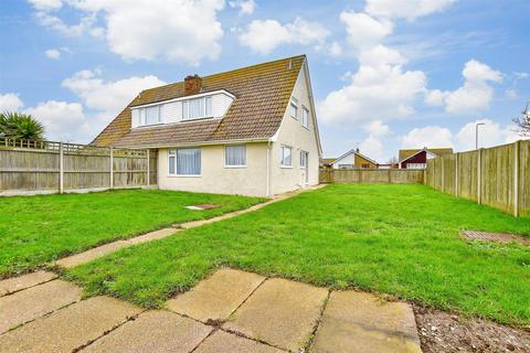 Livingstone Close, Dymchurch, Romney... 3 bed semi