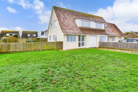 Livingstone Close, Dymchurch, Romney... 3 bed semi