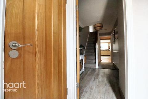 Becher Close, Renhold 6 bed semi