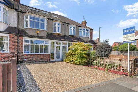 Westway, Raynes Park SW20 5 bed terraced house for sale
