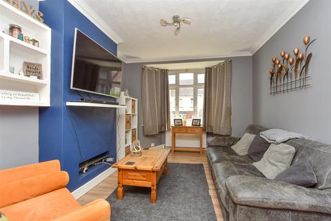 Woodlands Road, Gillingham ME7 3 bed semi