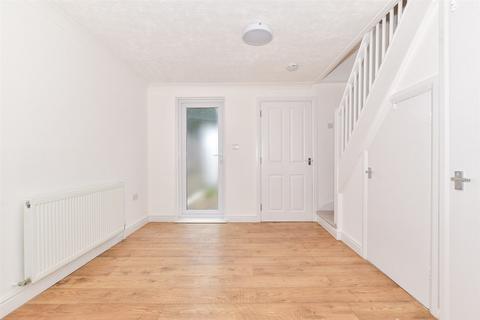 Tonbridge Road, Maidstone ME16 2 bed terraced house for sale